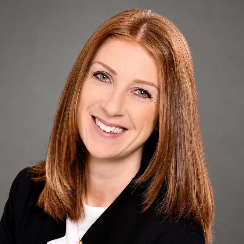 Larissa Piening, Buchhaltung bei der YJAR GmbH