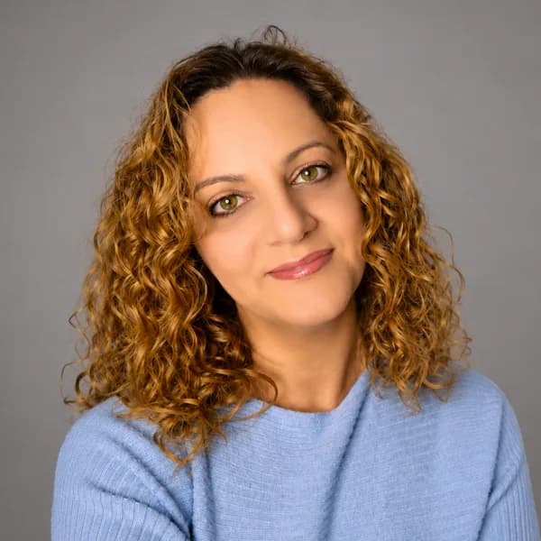 Elmira Hrachyan, Fullstack-Webentwicklung
